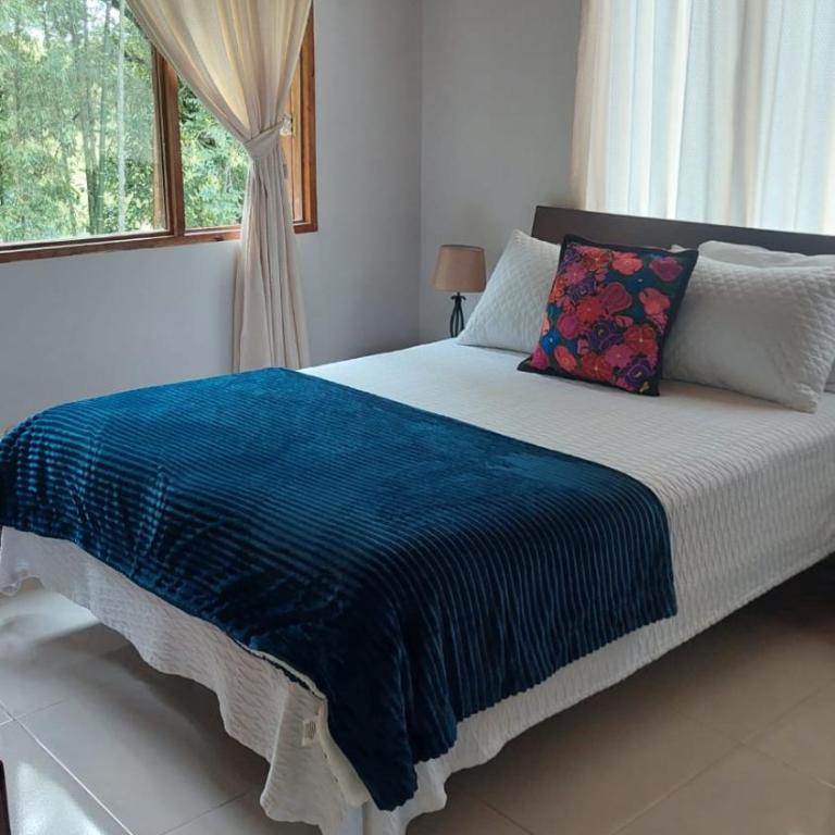 Alojamiento natural rural LOS NOGALES, apartamentos tipo glamping, avistamiento de aves, paisaje cafetero - Apartamento de 1 dormitorio - 3
