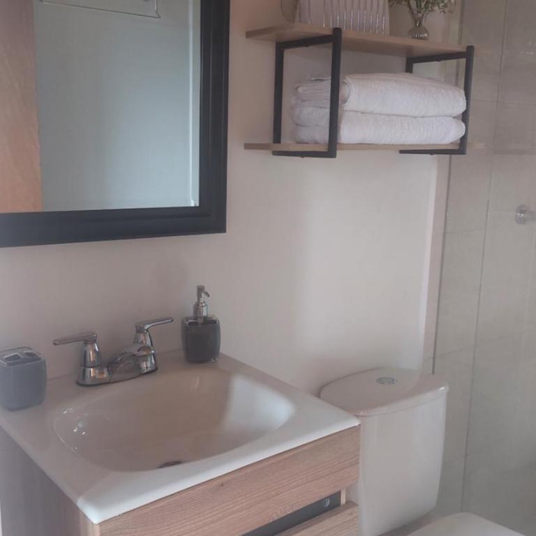 Alojamiento natural rural LOS NOGALES, apartamentos tipo glamping, avistamiento de aves, paisaje cafetero - Apartamento de 1 dormitorio - 17