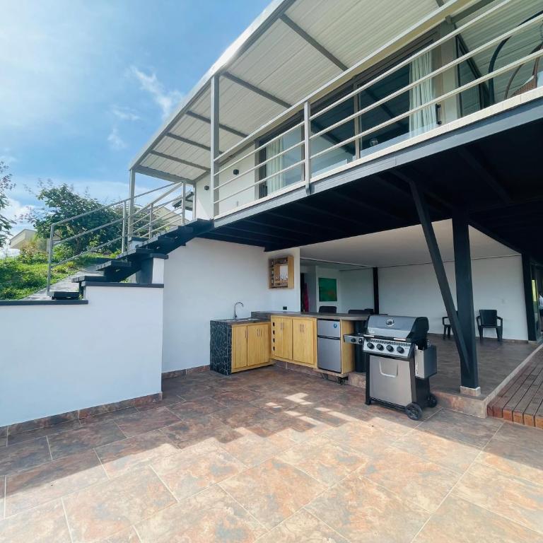 Casa garuda, hermosa cabaña con vista a la piedra de El Peñol - Five-Bedroom House - 39