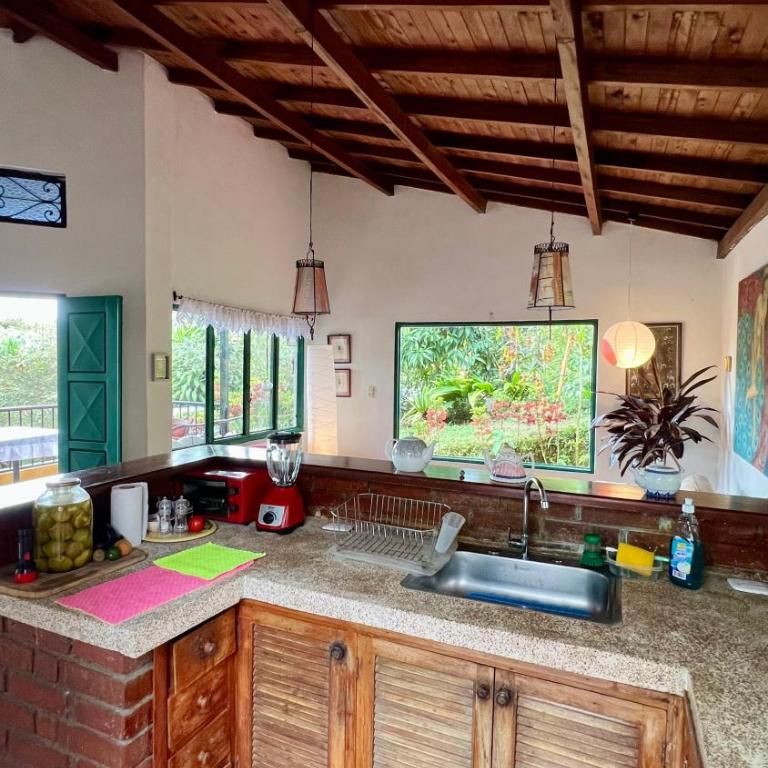 La casa de Tikal - Two-Bedroom House - 22
