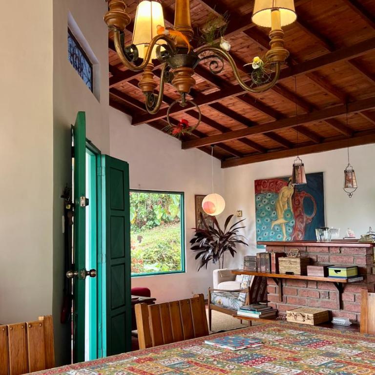 La casa de Tikal - Two-Bedroom House - 26
