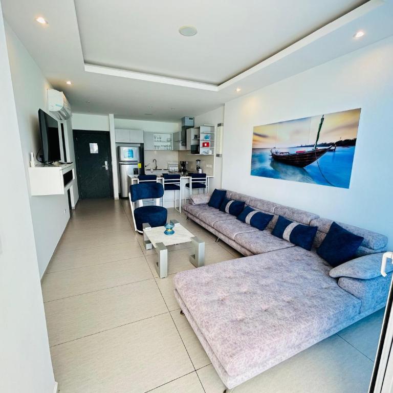 Luxury BK Tonsupa - Two-Bedroom Apartment - 5