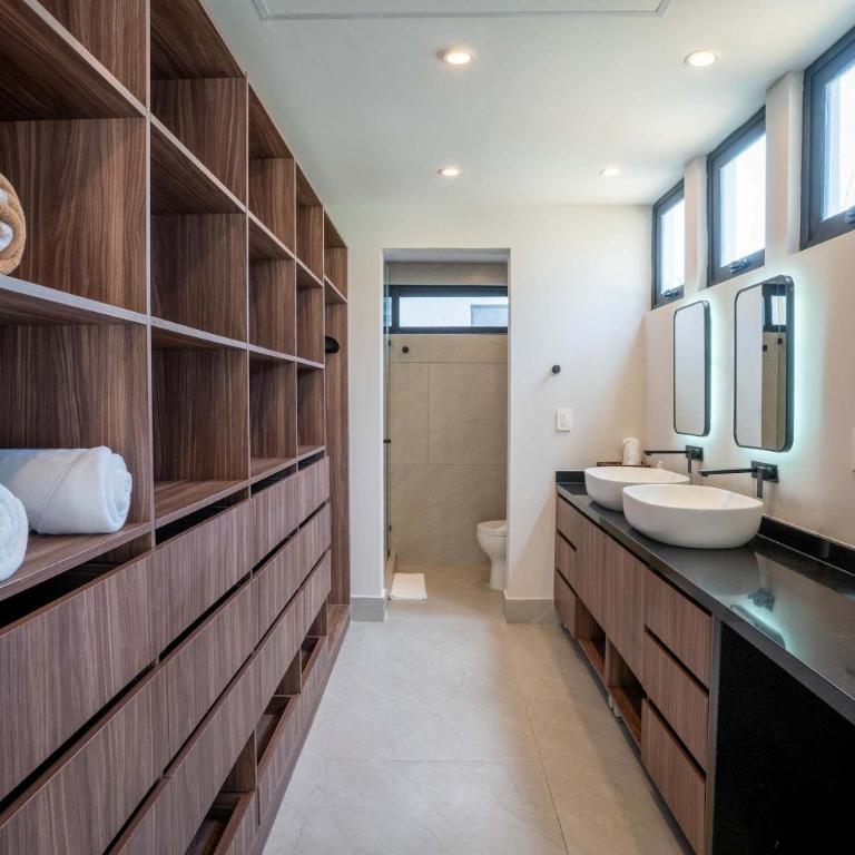 Modern Apartment with Marina & Beach Access - Apartamento - 8