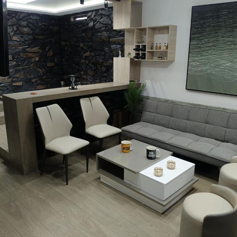 OCTAWAHOMe - Two-Bedroom Apartment - 4