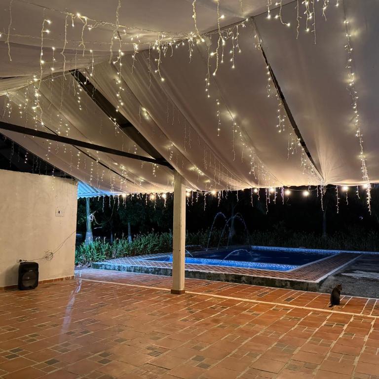 Alquiler casa campestre con piscina Villavicencio - Four-Bedroom House - 1