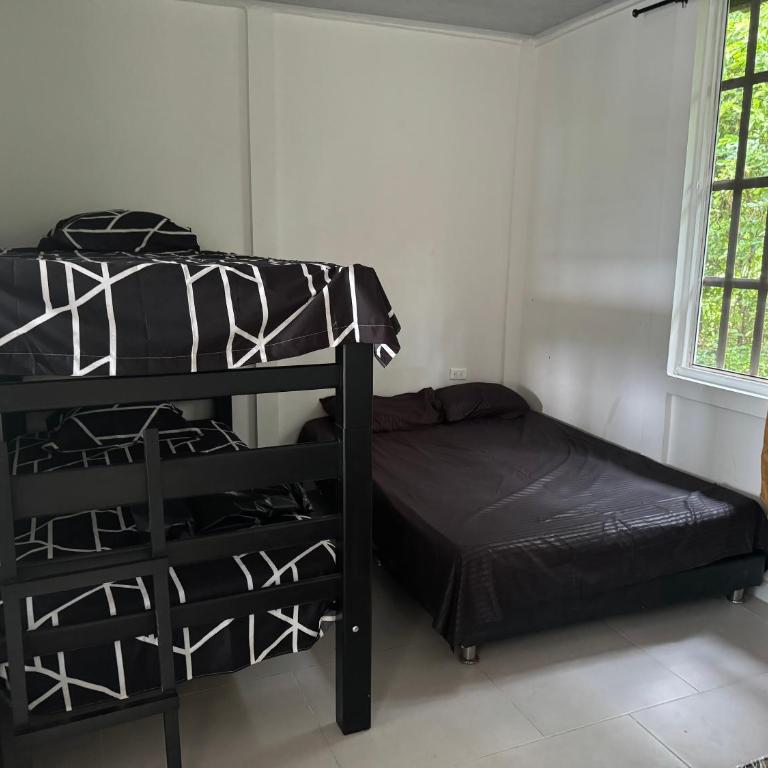 Alquiler casa campestre con piscina Villavicencio - Four-Bedroom House - 4
