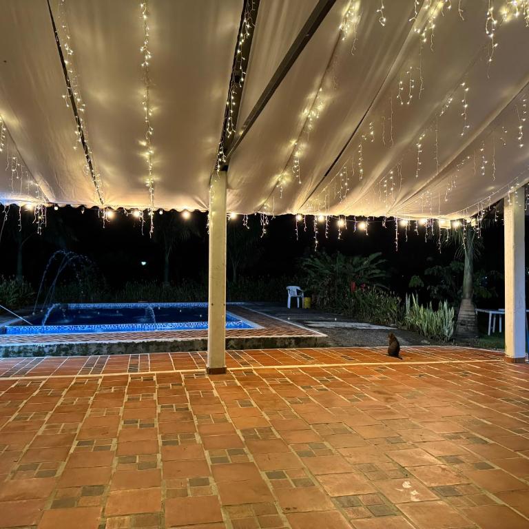 Alquiler casa campestre con piscina Villavicencio - Four-Bedroom House - 10