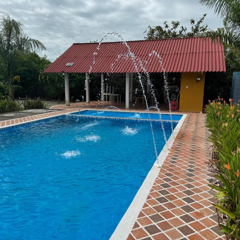Alquiler casa campestre con piscina Villavicencio - Four-Bedroom House - 17