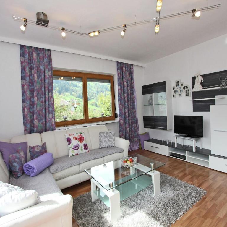 Apartment in Stumm near Ski Slopes - Apartment mit 3 Schlafzimmern - 2