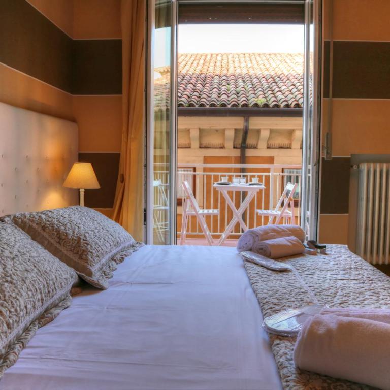 La Casetta di Lina Rooms and Apartments - Camera Matrimoniale con Bagno Privato Esterno - 7
