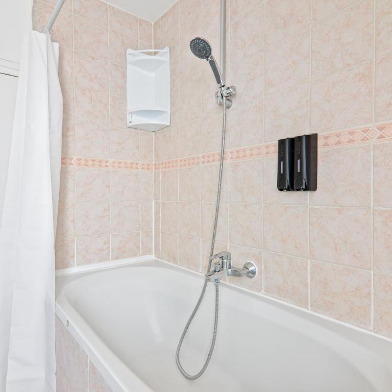 Center of Paris Luxurious Studio Apartment Free NetFlix - Studio - 10