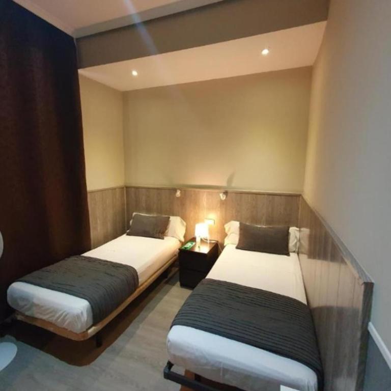 Plaza Dort Rooms I - Habitación Doble Económica - 2 camas - 2