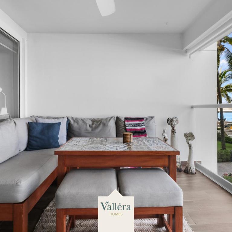 Harbor 171, Luxury Couples Retreat, Beach front - One-Bedroom Apartment - 14
