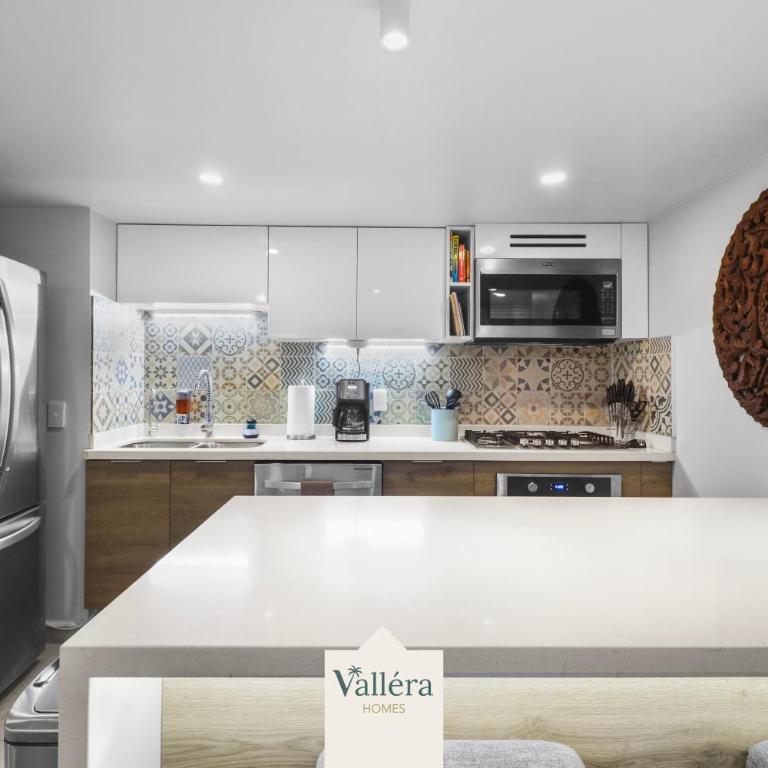 Harbor 171, Luxury Couples Retreat, Beach front - One-Bedroom Apartment - 19