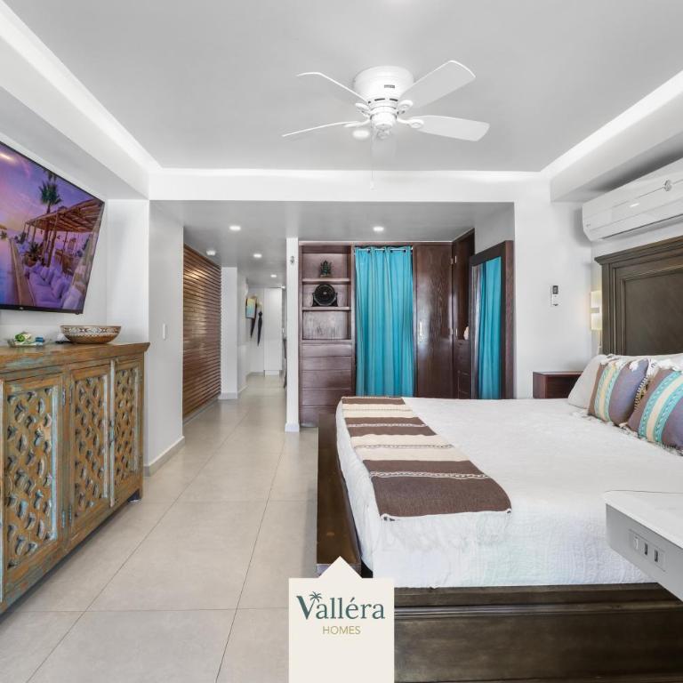 Harbor 171, Luxury Couples Retreat, Beach front - One-Bedroom Apartment - 20