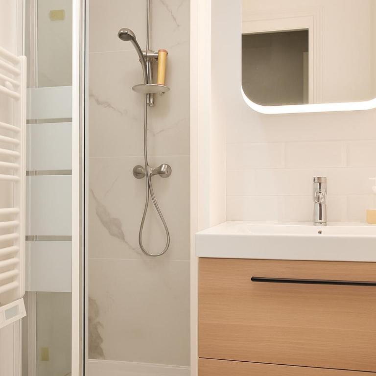 ARC DE TRIOMPHE-CARNOT Luxury & Design with AC - Appartement 1 Chambre - 9
