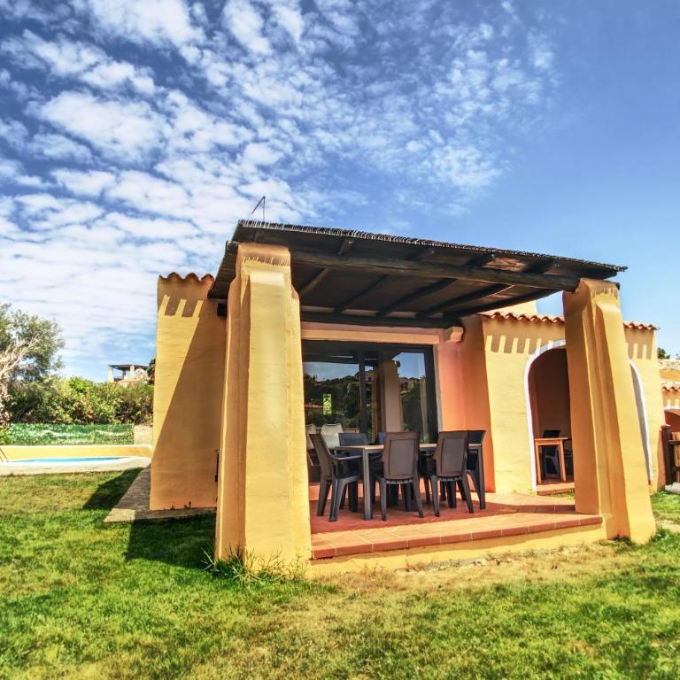 Villa Blu splendida villa con piscina - Stintino Via Limbara 29B Sardegna - Villa con 3 Camere da Letto - 35