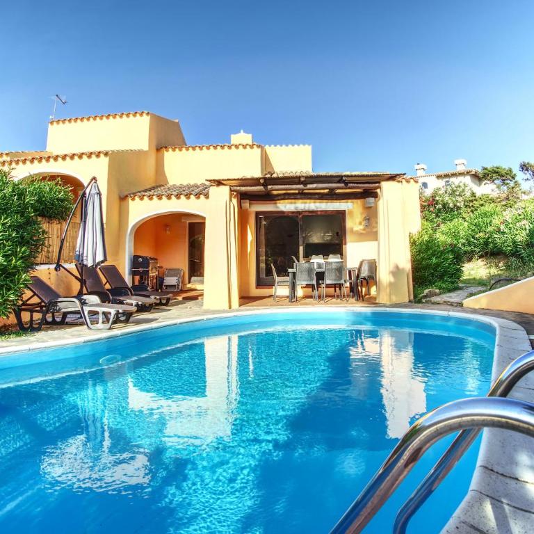 Villa Verde splendida villa con piscina - Stintino Via Limbara 29A Sardegna - Villa con 3 Camere da Letto - 1