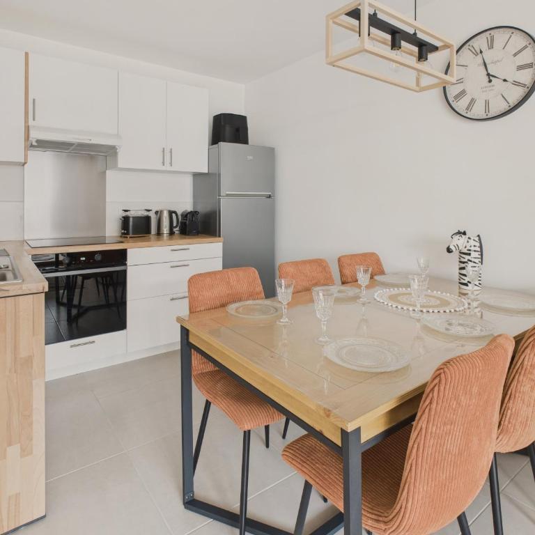 Plein centre - Appart pour 6 avec balcon - Apartment - 3