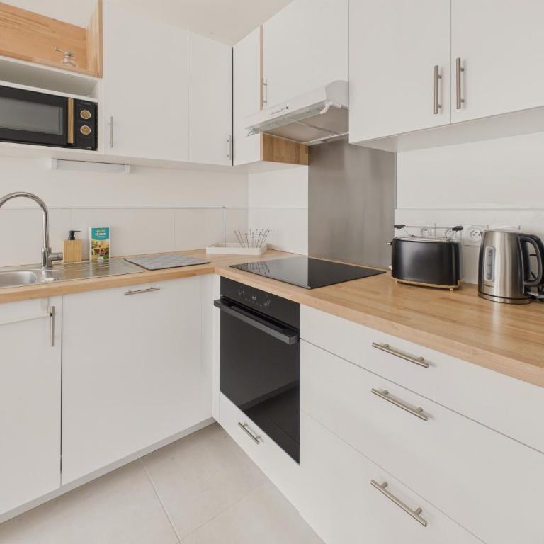 Plein centre - Appart pour 6 avec balcon - Apartment - 4