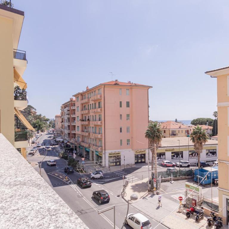 H11 A CASA DI CATE Sanremo - Spiagge - Appartamento con 1 Camera da Letto con Balcone e Vista Città - 11