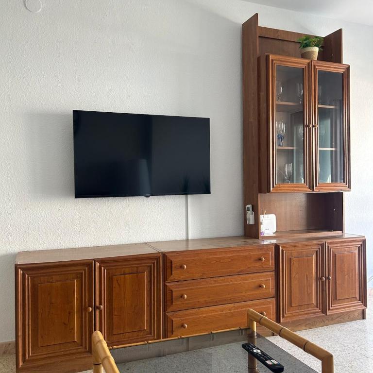 Playalmud-Apartment in La Pineda - Two-Bedroom Apartment with Terrace and Sea View - 9