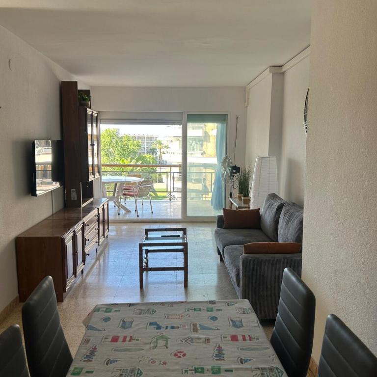 Playalmud-Apartment in La Pineda - Two-Bedroom Apartment with Terrace and Sea View - 7