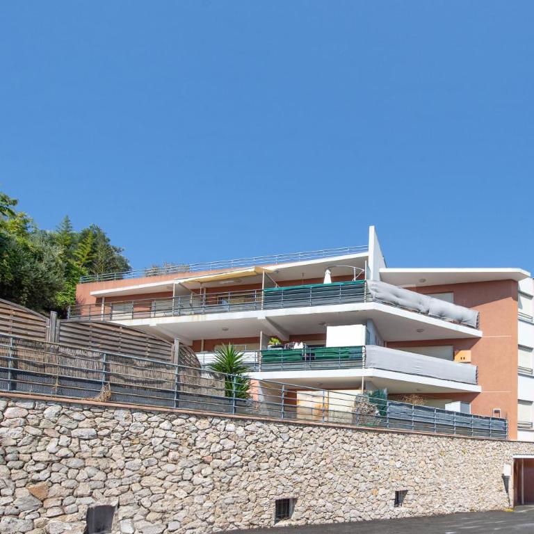 Ensoleillé et Spacieux - Jardin - Parking - ED - Appartement 2 Chambres - 27