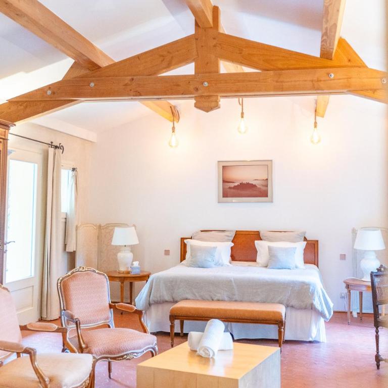 Domaine de la Cascade Parfumée - Habitación con cama extragrande y vistas a la montaña - 1