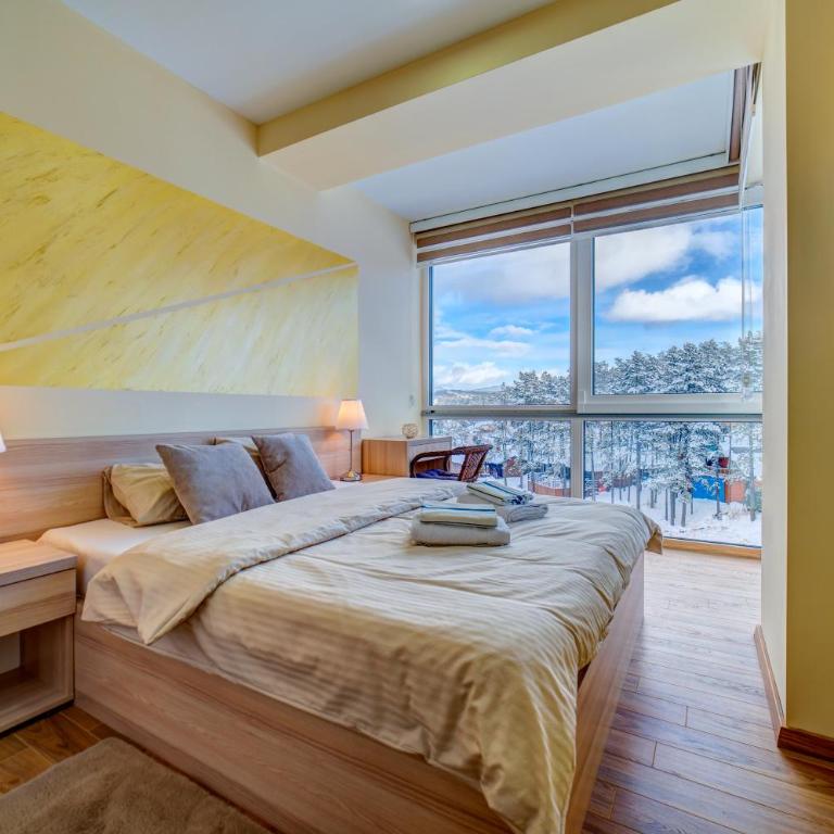 Gondola Experience - One-Bedroom Apartment - 1