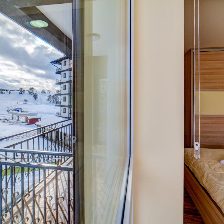 Gondola Experience - One-Bedroom Apartment - 5