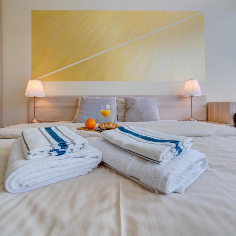 Gondola Experience - One-Bedroom Apartment - 11