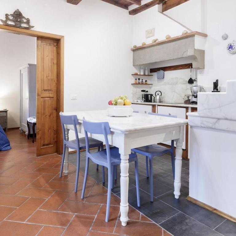 Historic tower-house with unique atmosphere - Appartamento con 2 Camere da Letto - 50