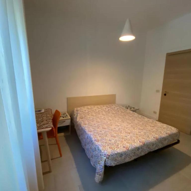 CAMERE DI ARHET - Camera Matrimoniale con Bagno in Comune - 7