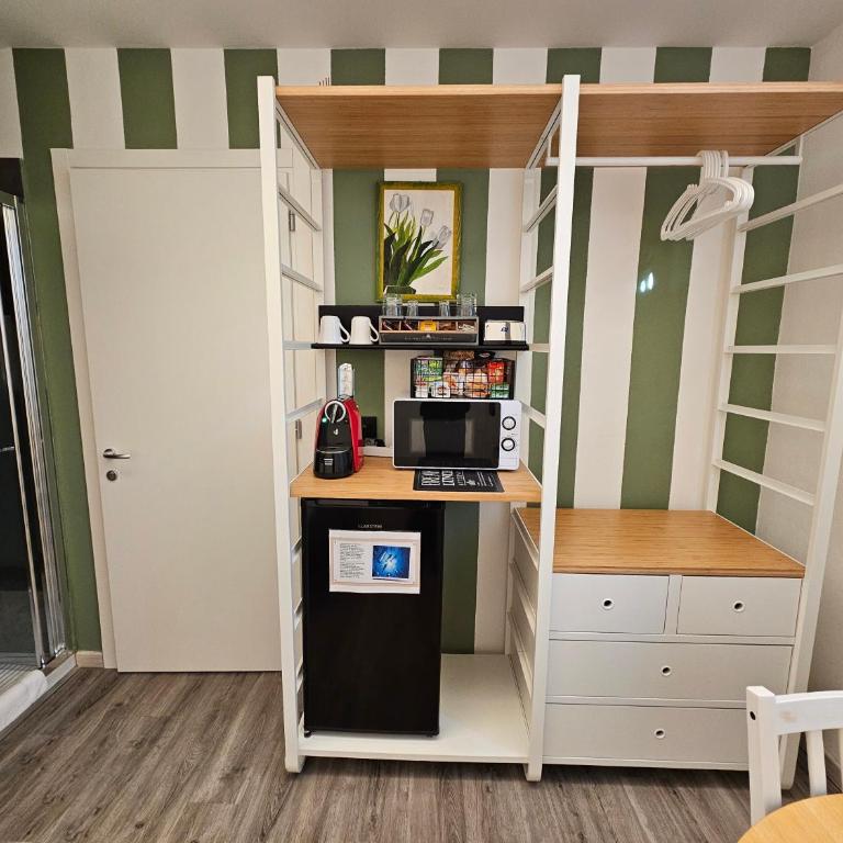 Wagon-lit - Double or Twin Room with Private Bathroom - 3