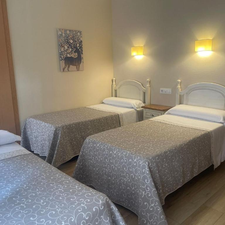 Toledo Plaza - Camera Matrimoniale con Letto Supplementare - 1