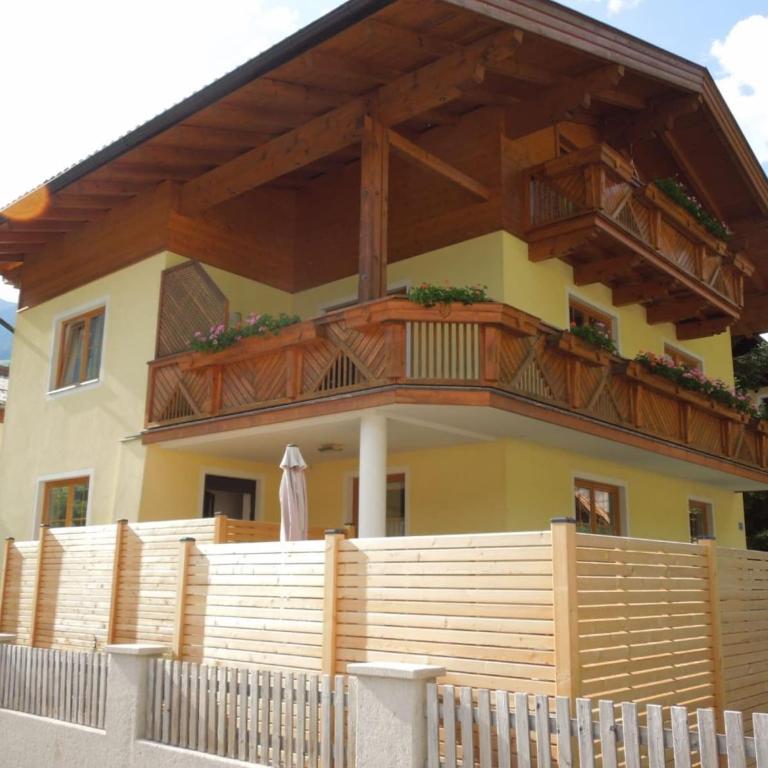 Chalet in Grossarl near Ski Slopes - Apartment mit 2 Schlafzimmern - 2