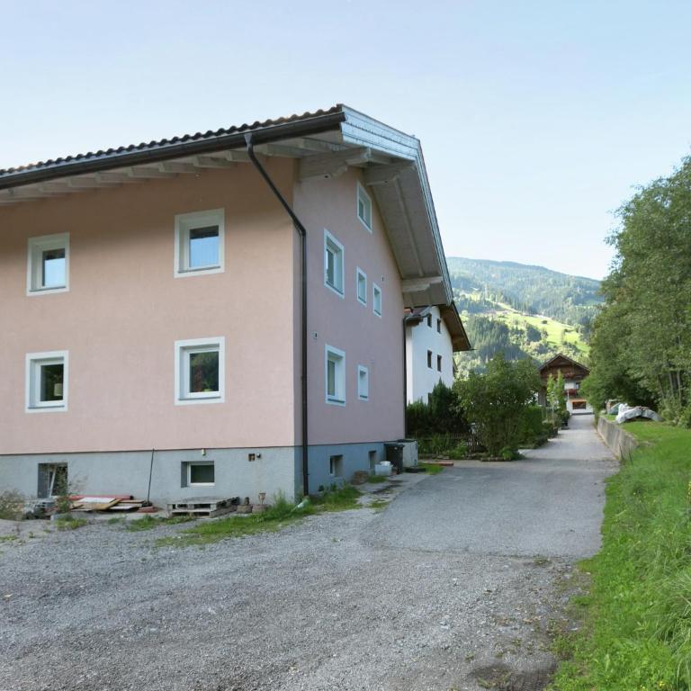 Apartment in Aschau near Ski Hochzillertal - Apartment mit 3 Schlafzimmern - 4