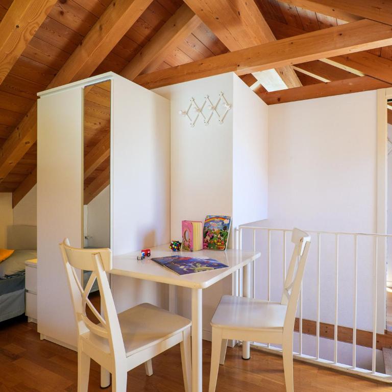 Bellavista II Panorama Ferienwohnung mit Pool OG DG - Appartamento con Vista Lago - 18