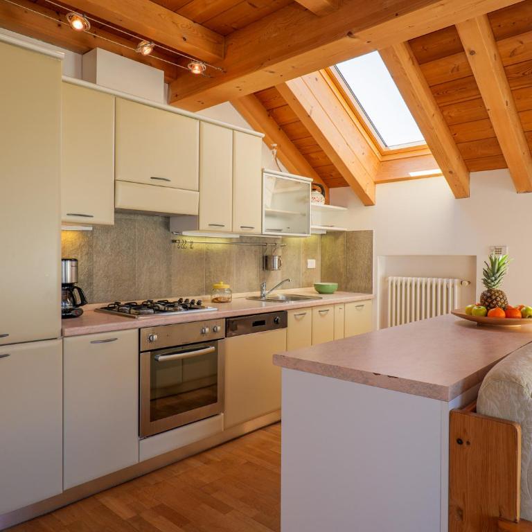 Bellavista II Panorama Ferienwohnung mit Pool OG DG - Appartamento con Vista Lago - 7