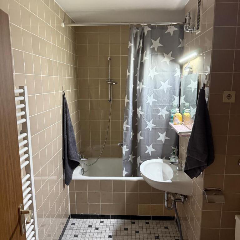 Apartment Schwabing Balkon und Garage inklusive - Apartment mit 1 Schlafzimmer - 2
