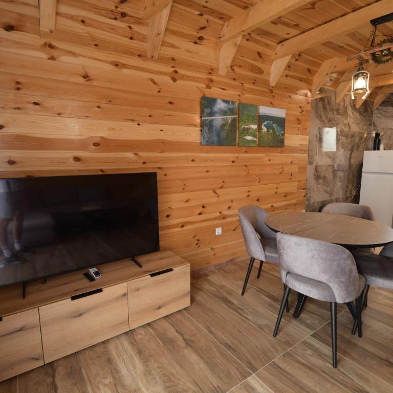 Montenegro HILLS - Two-Bedroom House - 10