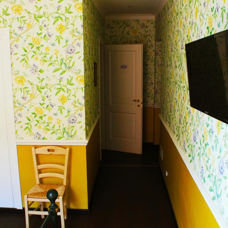Casa Fanti 57 - Camera Matrimoniale con Bagno Privato - 6