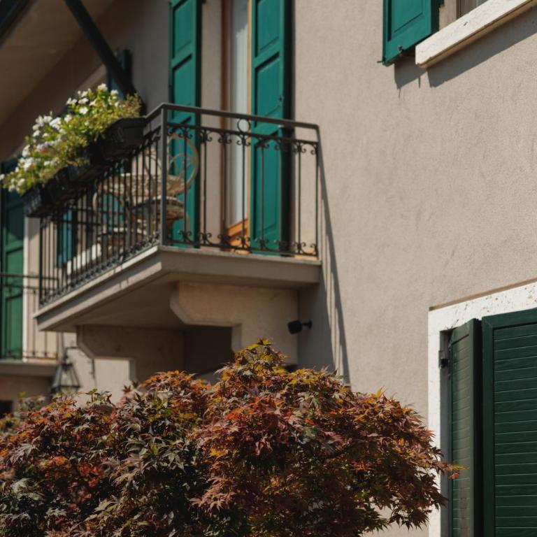 Relais Villa Borghetto - Adults only - Camera Matrimoniale con Balcone - 1