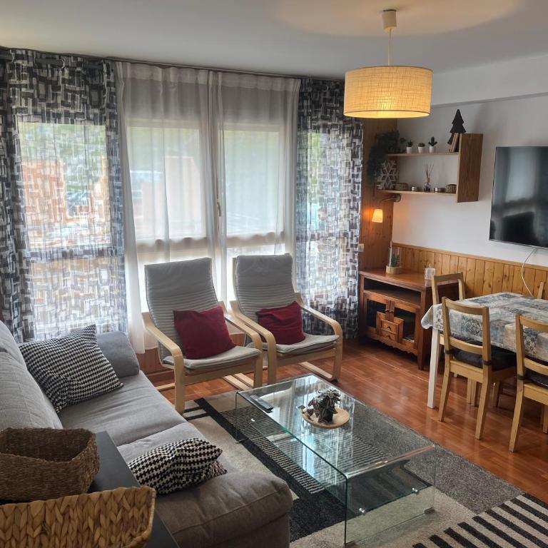 Apartamento a pie de Pistas con Parking Privado - Apartamento de 2 dormitorios - 6