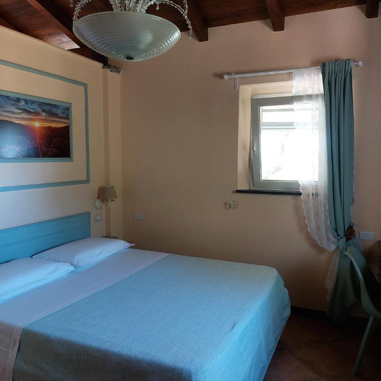 Incanto-Romantic Sea-View Hideaway With-Private Parking&300mq Garden - One-Bedroom Apartment - 29