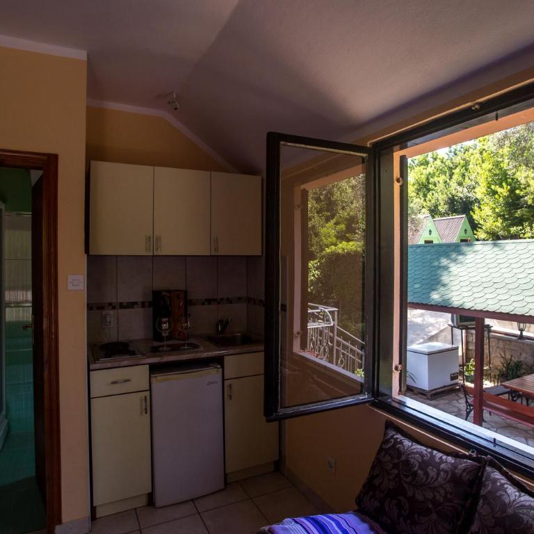 Apartments and Bungalows Mimoza Baošići - One-Bedroom Apartment with Balcony - 20