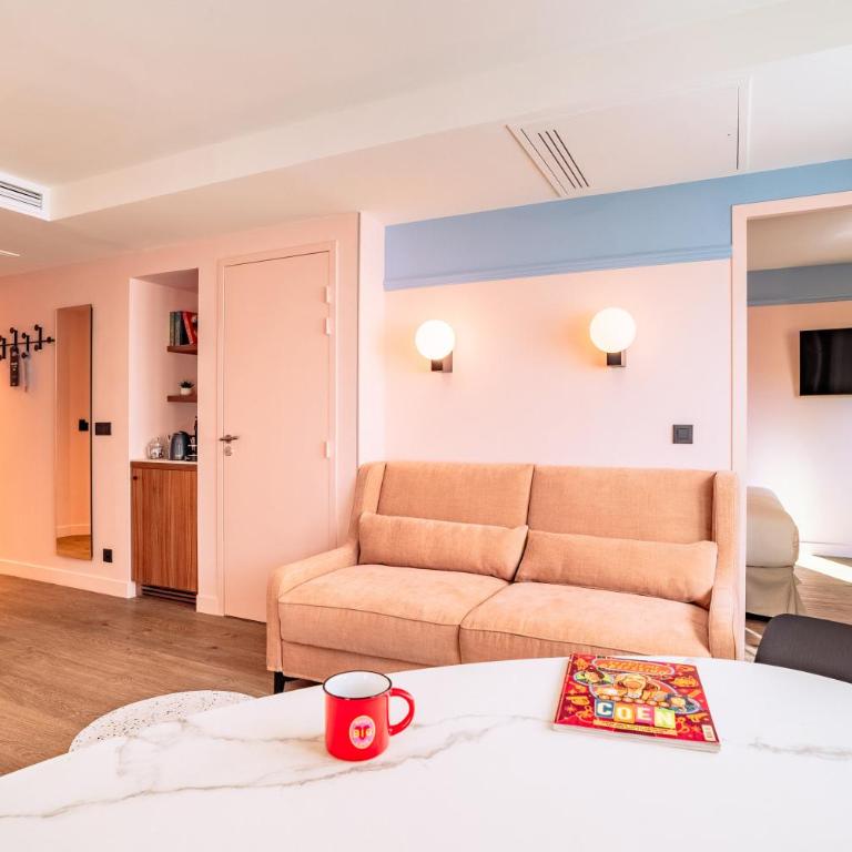 RockyPop Marseille Hôtel - Chambre Familiale (2 Adultes et 2 Enfants) - 2