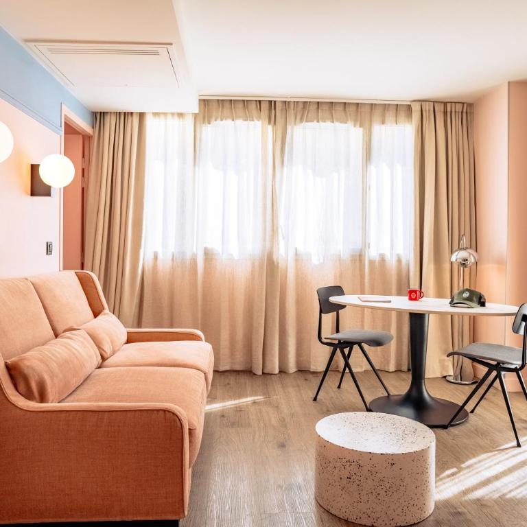 RockyPop Marseille Hôtel - Chambre Familiale (2 Adultes et 2 Enfants) - 4