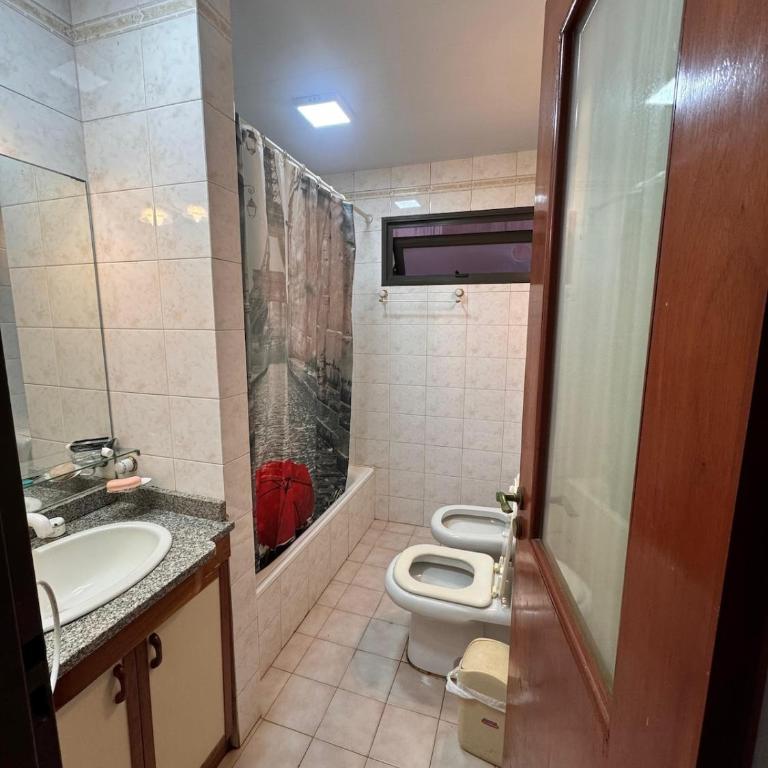 Departamento céntrico con balcón - Apartamento de 3 dormitorios - 10